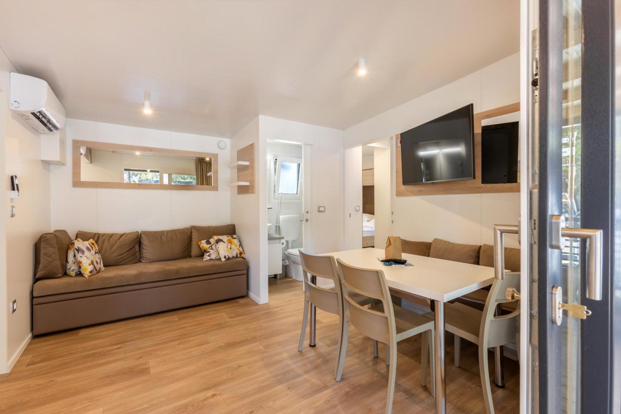 Mobile Homes & Ljutic Vakantiepark 3*