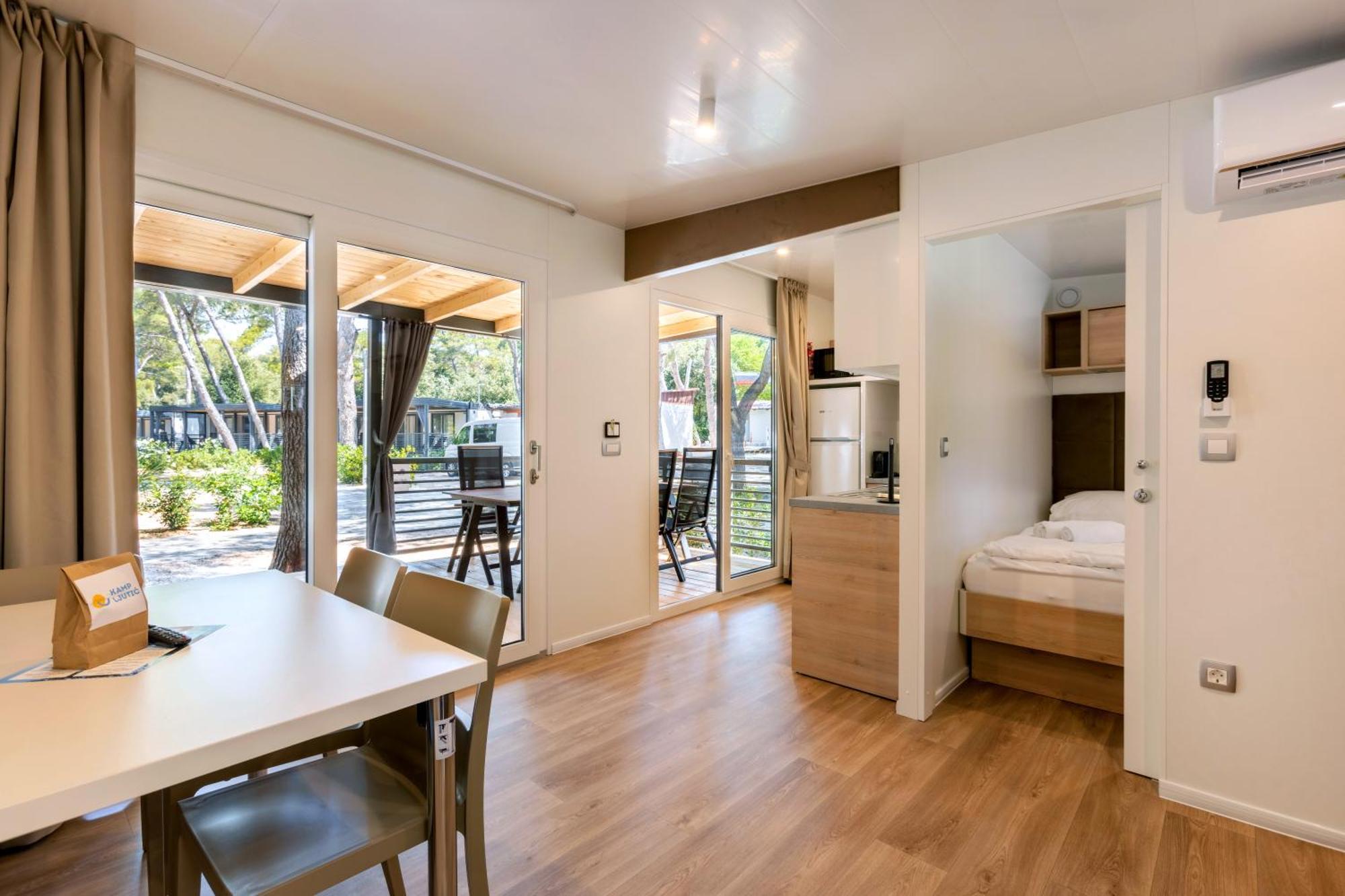 Vakantiepark Mobile Homes & Ljutic 3*
